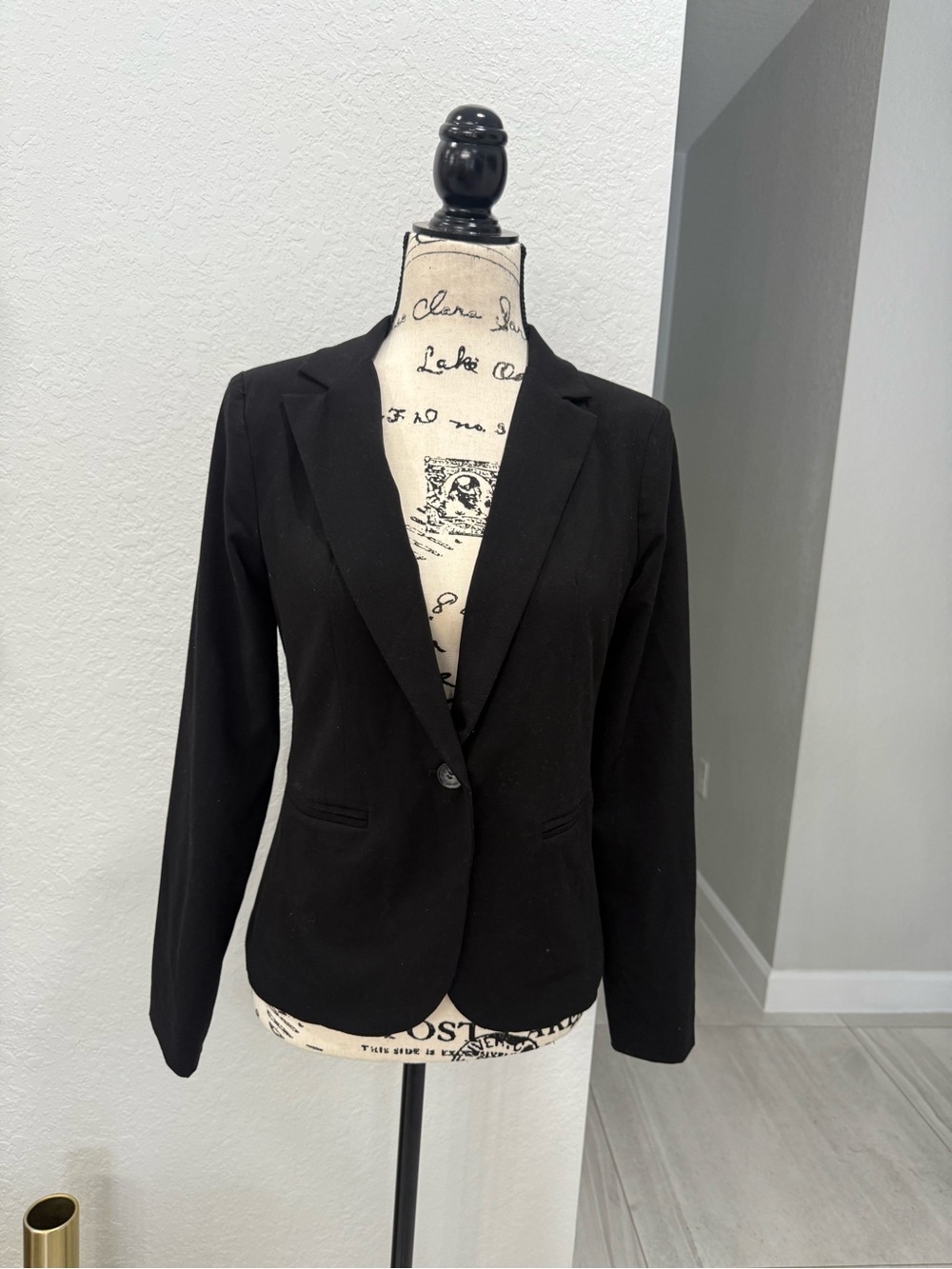 XOXO Black Tailored Fitted One Button Blazer Jacket Size S